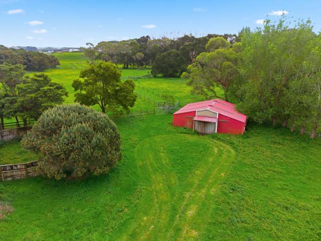 Prime lifestyle and development opportunity!