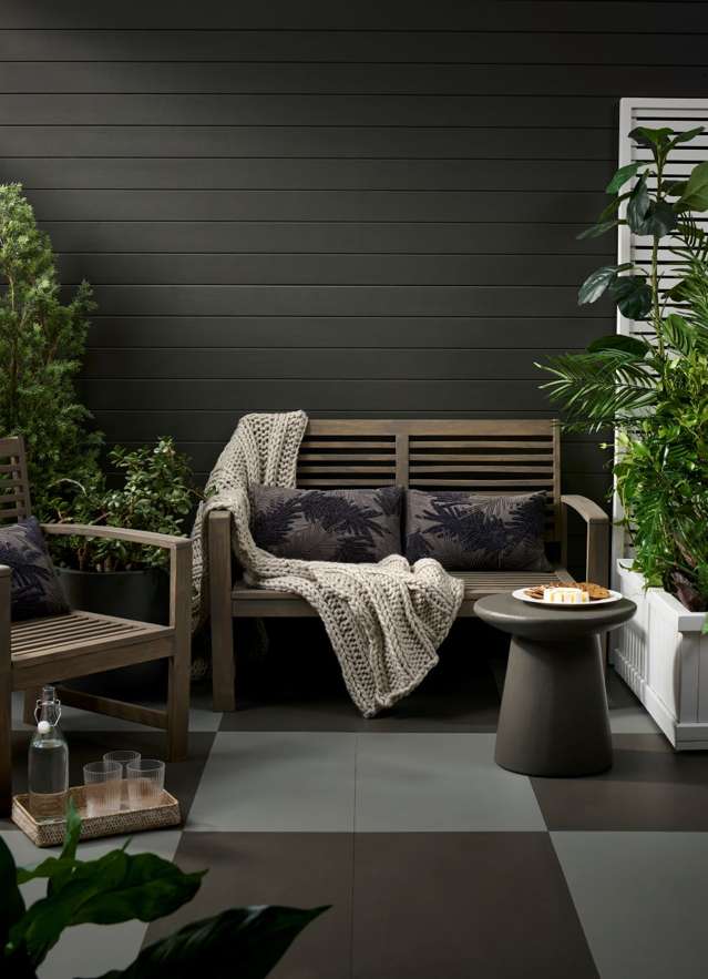 Foraging for colour in cold weather